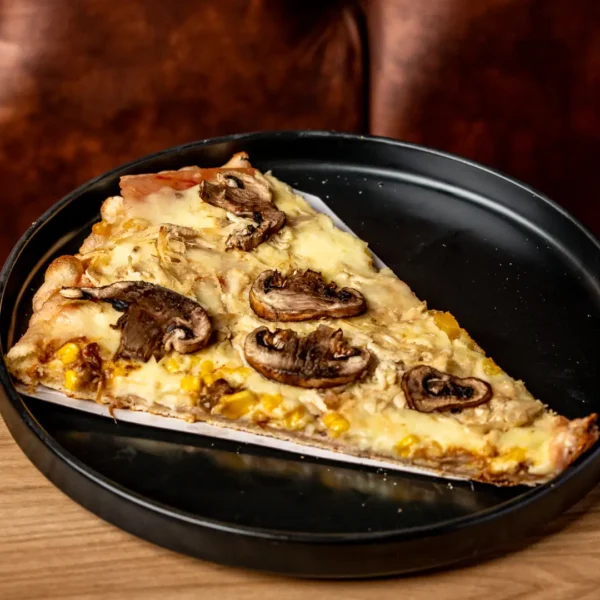 Pizza de pollo con champiñón