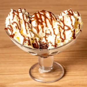 Postre de brownie con helado Popsy