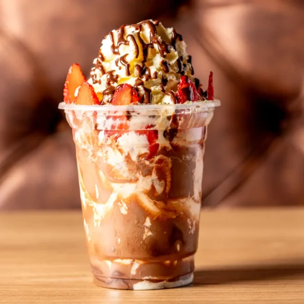 Fresas con chocolate y crema