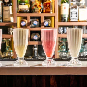 Jugos naturales en leche